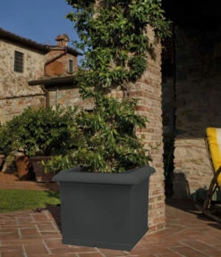 Farmet New Kunststoff-Topf, Quadratisch, Inkl. Untersetzer -Gartenserien Verkaufsgeschäft 6965768 WE MO 001 FarmetNewKunststoffBlumentopfquadratisch